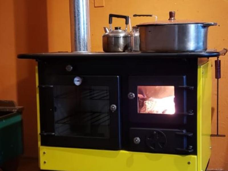 Fogão a lenha Cod 0037 amarelo